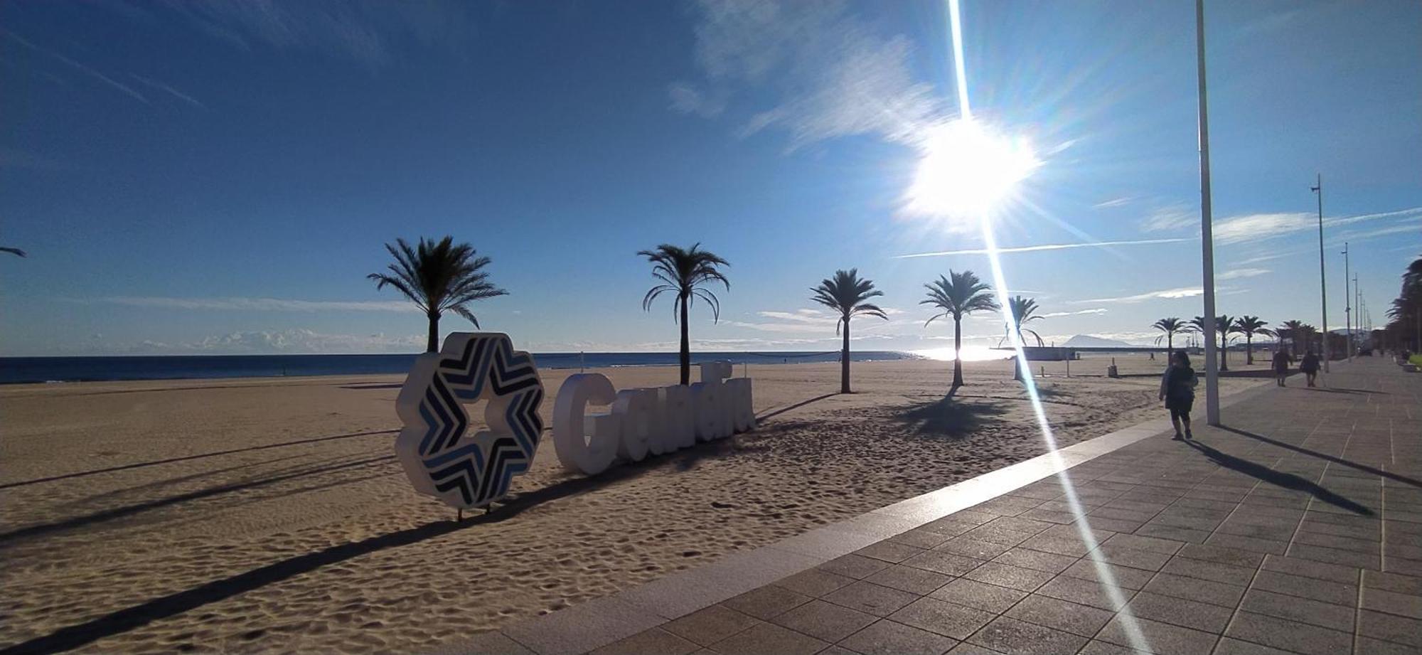 شقة Ola Marina Solo Familias Playa de Gandia المظهر الخارجي الصورة